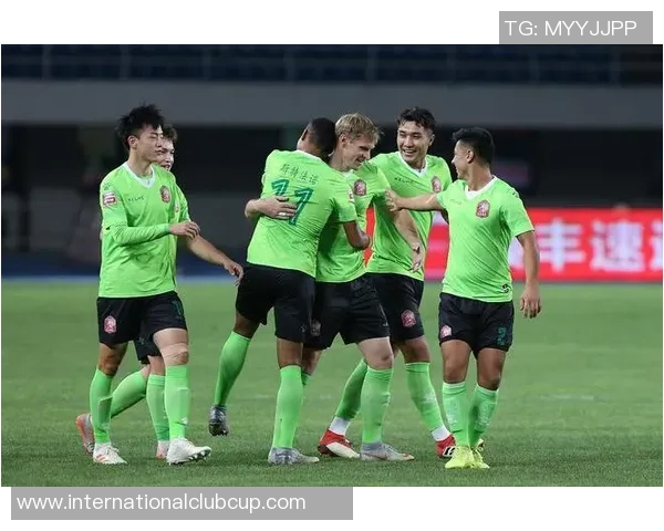 新疆雪豹与南通支云的激烈对决谁能在赛场上笑到最后